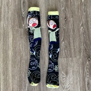 Rick and Morty 3-D over-the-calf socks W show size 6-8